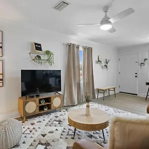 boho-inspired-apt-in-the-heart-of-tampa-bay.hotelstampa.org/